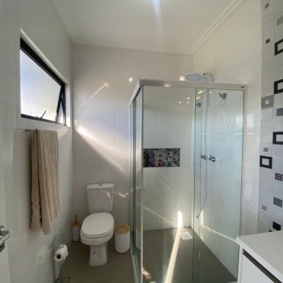 Casa Residencial com 103m², 3 quartos, 1 suíte, 2 garagens, no bairro Pinheira em Palhoça