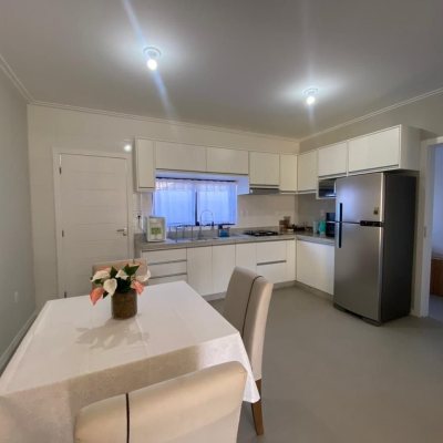 Casa Residencial com 103m², 3 quartos, 1 suíte, 2 garagens, no bairro Pinheira em Palhoça