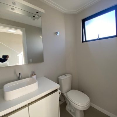 Casa Residencial com 103m², 3 quartos, 1 suíte, 2 garagens, no bairro Pinheira em Palhoça