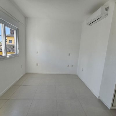 Casa Residencial com 161m², 3 quartos, 1 suíte, 1 garagem, no bairro Campeche em Florianópolis