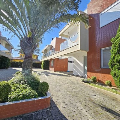 Casa Residencial com 161m², 3 quartos, 1 suíte, 1 garagem, no bairro Campeche em Florianópolis