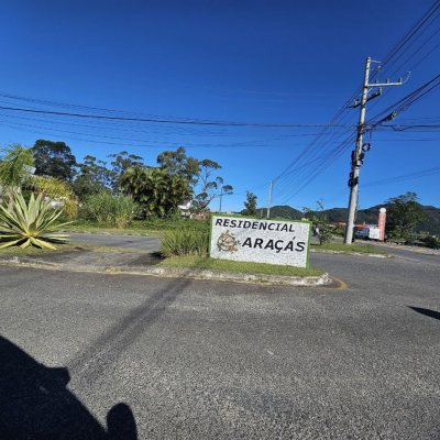 Casa Residencial com 161m², 3 quartos, 1 suíte, 1 garagem, no bairro Campeche em Florianópolis