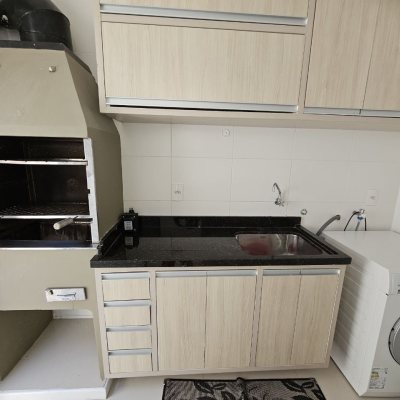 Casa Residencial com 161m², 3 quartos, 1 suíte, 1 garagem, no bairro Campeche em Florianópolis