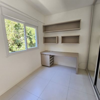 Casa Residencial com 161m², 3 quartos, 1 suíte, 1 garagem, no bairro Campeche em Florianópolis