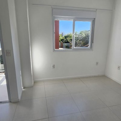 Casa Residencial com 161m², 3 quartos, 1 suíte, 1 garagem, no bairro Campeche em Florianópolis