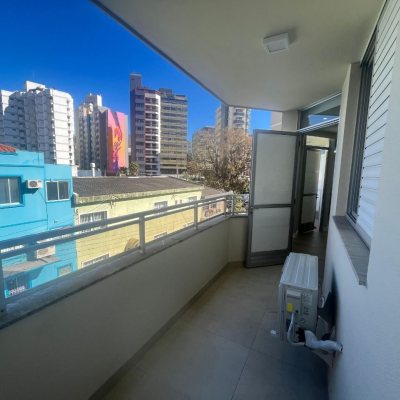Apartamentos com 150m², 3 quartos, 1 suíte, 2 garagens, no bairro Centro em Florianópolis