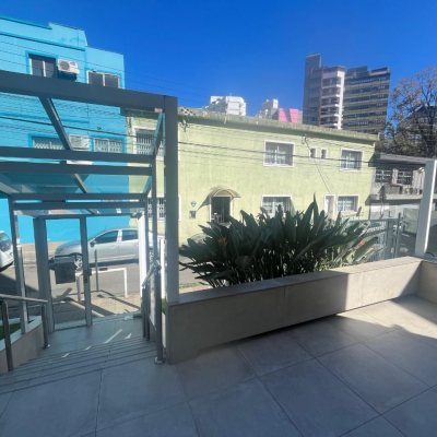 Apartamentos com 150m², 3 quartos, 1 suíte, 2 garagens, no bairro Centro em Florianópolis