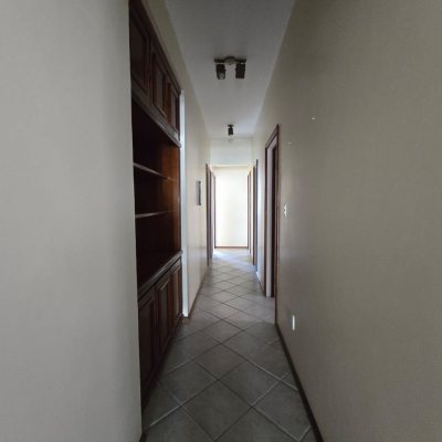 Apartamentos com 174m², 4 quartos, 2 suítes, 2 garagens, no bairro Centro em Florianópolis