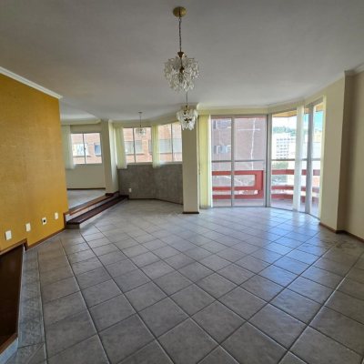 Apartamentos com 174m², 4 quartos, 2 suítes, 2 garagens, no bairro Centro em Florianópolis