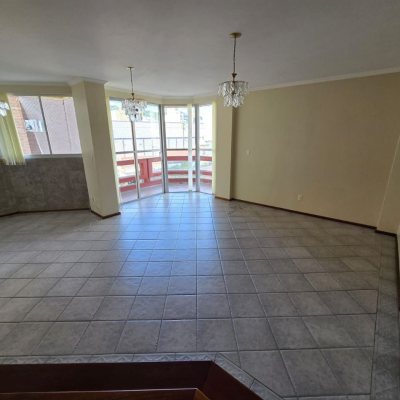 Apartamentos com 174m², 4 quartos, 2 suítes, 2 garagens, no bairro Centro em Florianópolis