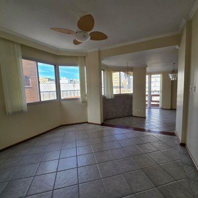 Apartamentos com 174m², 4 quartos, 2 suítes, 2 garagens, no bairro Centro em Florianópolis