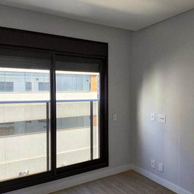 Apartamentos com 69m², 2 quartos, 2 suítes, 2 garagens, no bairro Centro em Florianópolis