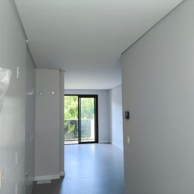 Apartamentos com 69m², 2 quartos, 2 suítes, 2 garagens, no bairro Centro em Florianópolis