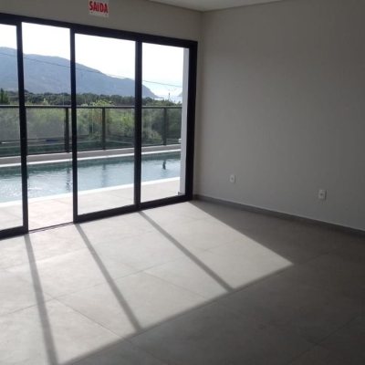 Apartamentos com 63m², 2 quartos, 1 suíte, 1 garagem, no bairro Santinho em Florianópolis