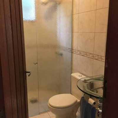 Casa Residencial com 200m², 3 quartos, 1 suíte, 2 garagens, no bairro Lagoa Da Conceição em Florianópolis