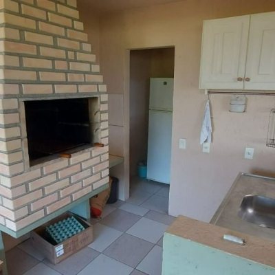 Casa Residencial com 200m², 3 quartos, 1 suíte, 2 garagens, no bairro Lagoa Da Conceição em Florianópolis