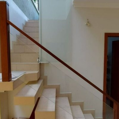 Casa Residencial com 200m², 3 quartos, 1 suíte, 2 garagens, no bairro Lagoa Da Conceição em Florianópolis