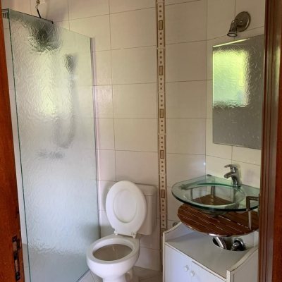 Casa Residencial com 200m², 3 quartos, 1 suíte, 2 garagens, no bairro Lagoa Da Conceição em Florianópolis