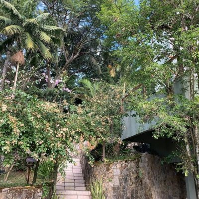 Casa Residencial com 200m², 3 quartos, 1 suíte, 2 garagens, no bairro Lagoa Da Conceição em Florianópolis