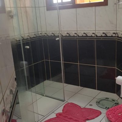 Casa Residencial com 304m², 3 quartos, 2 suítes, 3 garagens, no bairro Jardim Atlântico em Florianópolis