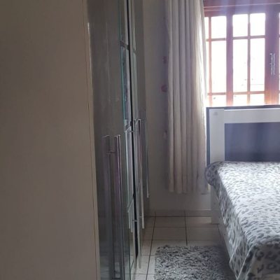 Casa Residencial com 304m², 3 quartos, 2 suítes, 3 garagens, no bairro Jardim Atlântico em Florianópolis