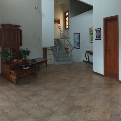 Casa Residencial com 304m², 3 quartos, 2 suítes, 3 garagens, no bairro Jardim Atlântico em Florianópolis
