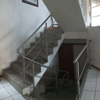 Casa Residencial com 304m², 3 quartos, 2 suítes, 3 garagens, no bairro Jardim Atlântico em Florianópolis