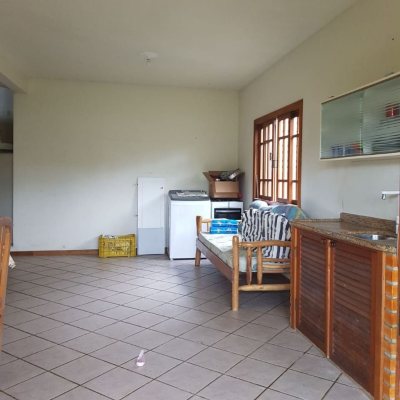 Casa Residencial com 304m², 3 quartos, 2 suítes, 3 garagens, no bairro Jardim Atlântico em Florianópolis