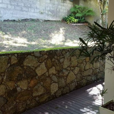 Casa Residencial com 350m², 3 quartos, 3 suítes, 4 garagens, no bairro Morro Das Pedras em Florianópolis