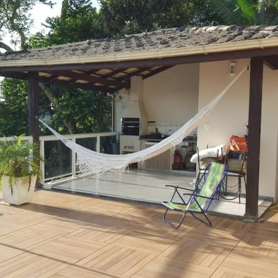 Casa Residencial com 350m², 3 quartos, 3 suítes, 4 garagens, no bairro Morro Das Pedras em Florianópolis