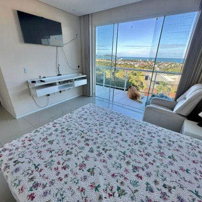 Casa Residencial com 350m², 3 quartos, 3 suítes, 4 garagens, no bairro Morro Das Pedras em Florianópolis