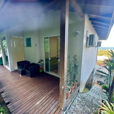 Casa Residencial com 350m², 3 quartos, 3 suítes, 4 garagens, no bairro Morro Das Pedras em Florianópolis