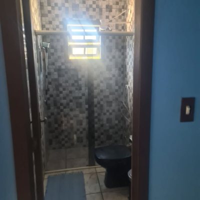 Casa Residencial com 150m², 4 quartos, 1 suíte, 2 garagens, no bairro São João Do Rio Vermelho em Florianópolis