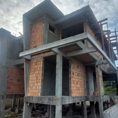 Casa Residencial com 128m², 3 quartos, 2 suítes, 1 garagem, no bairro Campeche em Florianópolis