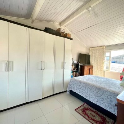 Casa Residencial com 119m², 2 quartos, 2 garagens, no bairro Ingleses do Rio Vermelho em Florianópolis