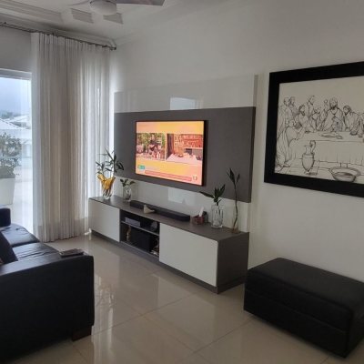 Cobertura com 224m², 3 quartos, 1 suíte, 2 garagens, no bairro Ingleses do Rio Vermelho em Florianópolis