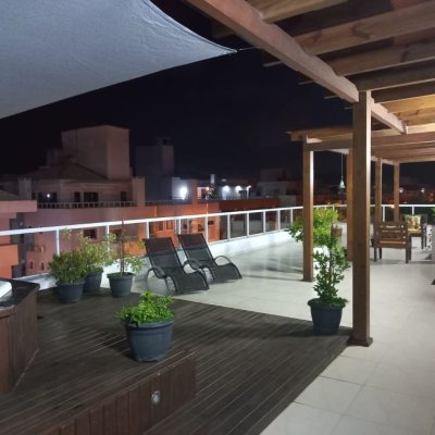 Cobertura com 224m², 3 quartos, 1 suíte, 2 garagens, no bairro Ingleses do Rio Vermelho em Florianópolis