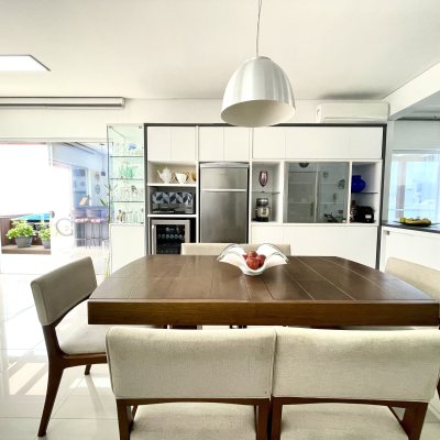 Cobertura com 224m², 3 quartos, 1 suíte, 2 garagens, no bairro Ingleses do Rio Vermelho em Florianópolis