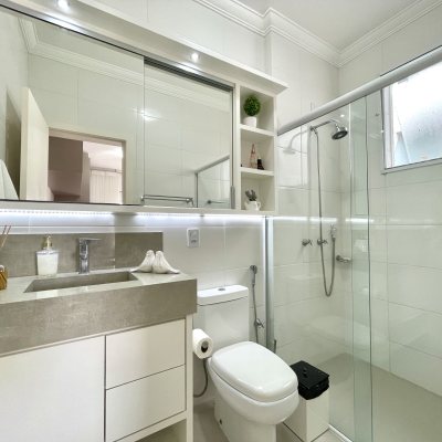 Cobertura com 224m², 3 quartos, 1 suíte, 2 garagens, no bairro Ingleses do Rio Vermelho em Florianópolis