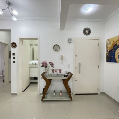 Cobertura com 224m², 3 quartos, 1 suíte, 2 garagens, no bairro Ingleses do Rio Vermelho em Florianópolis