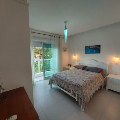 Predio com 475m², 8 garagens, no bairro Canasvieiras em Florianópolis