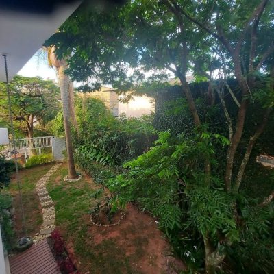 Predio com 475m², 8 garagens, no bairro Canasvieiras em Florianópolis