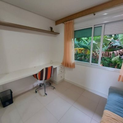 Predio com 475m², 8 garagens, no bairro Canasvieiras em Florianópolis