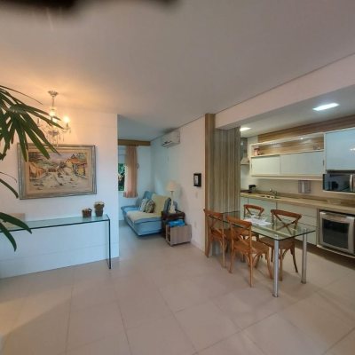 Predio com 475m², 8 garagens, no bairro Canasvieiras em Florianópolis