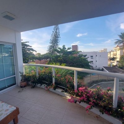 Predio com 475m², 8 garagens, no bairro Canasvieiras em Florianópolis