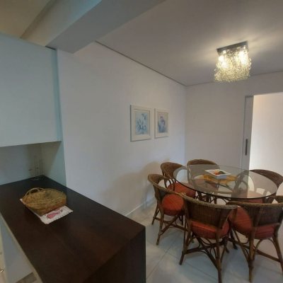 Predio com 475m², 8 garagens, no bairro Canasvieiras em Florianópolis