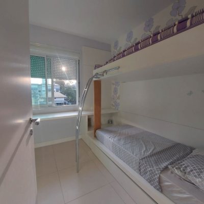 Predio com 475m², 8 garagens, no bairro Canasvieiras em Florianópolis