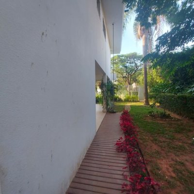 Predio com 475m², 8 garagens, no bairro Canasvieiras em Florianópolis