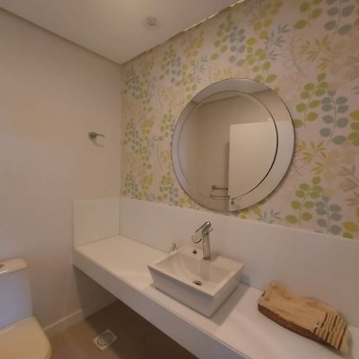 Predio com 475m², 8 garagens, no bairro Canasvieiras em Florianópolis