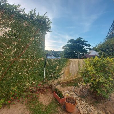 Predio com 475m², 8 garagens, no bairro Canasvieiras em Florianópolis